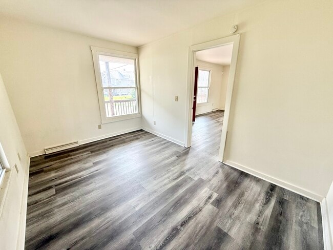 Building Photo - 921 17th St NW