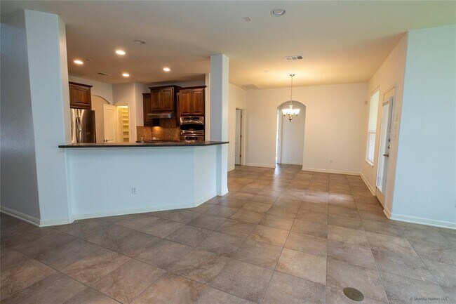 Building Photo - 104 Palisades Cove
