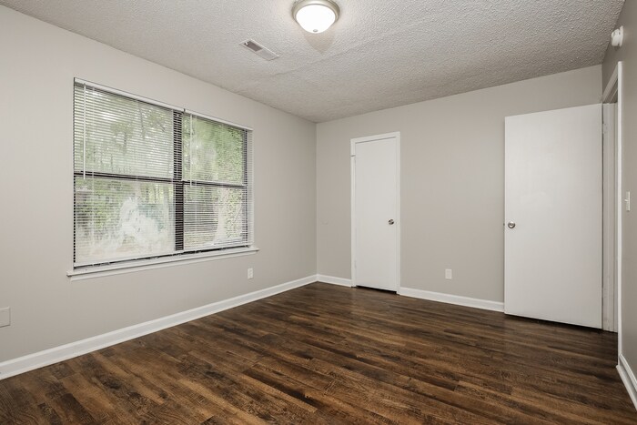 Building Photo - 159 Hummingbird Ave