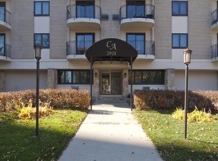 Primary Photo - 2928 Dean Pkwy