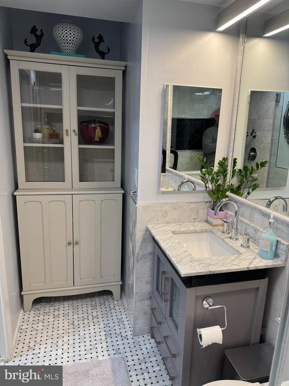 Building Photo - 1920 S St NW