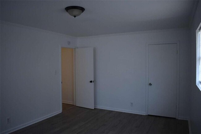 Building Photo - 1156 Triple Hill Dr