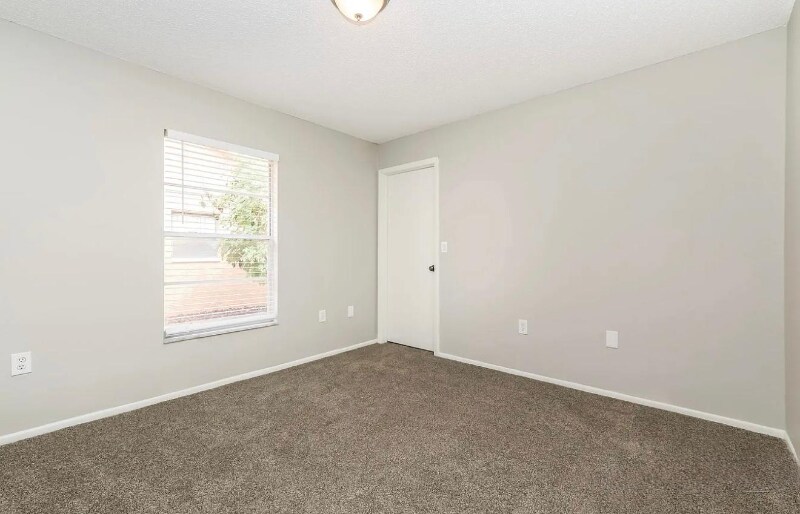 Building Photo - 7371 Box Elder Dr