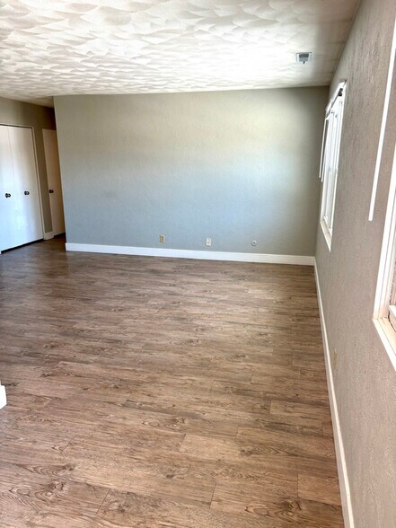 Building Photo - 4026 N Illinois Ave