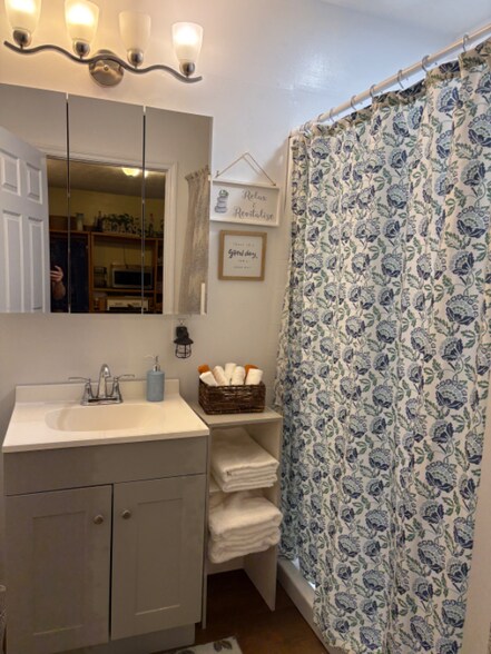 Building Photo - 754 Greenfield Ln