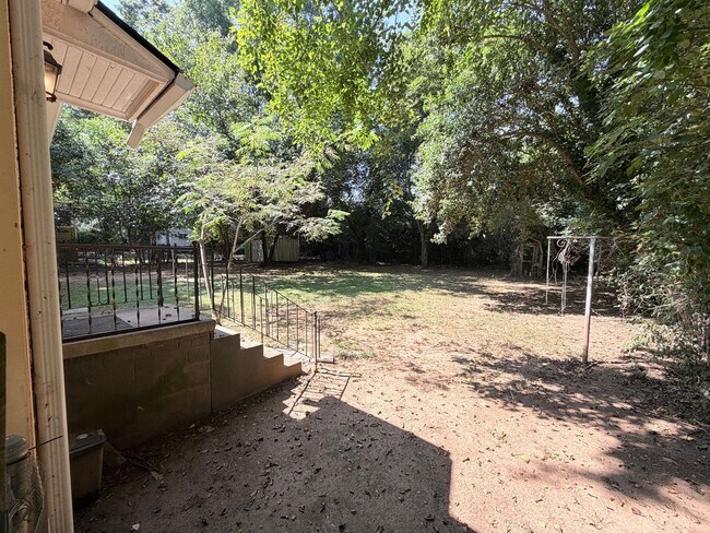 Building Photo - 35 Jefferson Cir