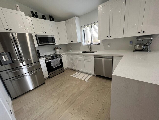 Building Photo - 13549 SW 285th Terrace