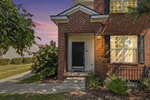 Building Photo - 331 Scio Village Ct