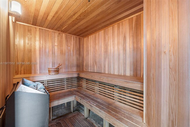 Building Photo - 1621 Bay Rd