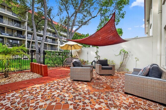 Building Photo - 2700 Bayshore Blvd