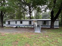 Building Photo - 2 Bedroom Mobile Home in Pleasant Garden!