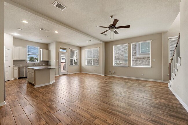 Building Photo - 2202 Dillon Pond Ln