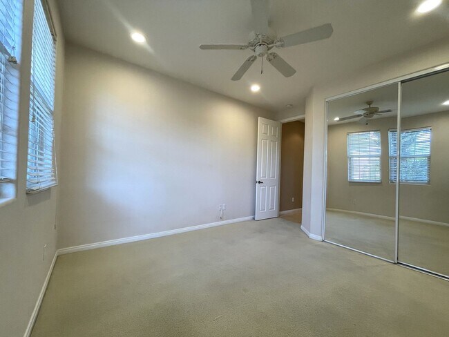 Building Photo - 138 Via Solaro