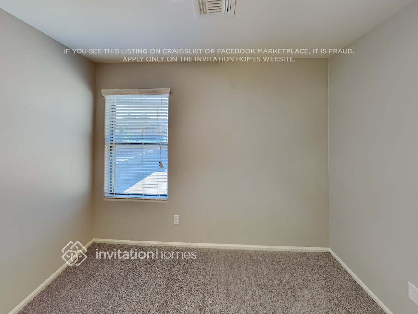 Building Photo - 1236 W Jersey Way