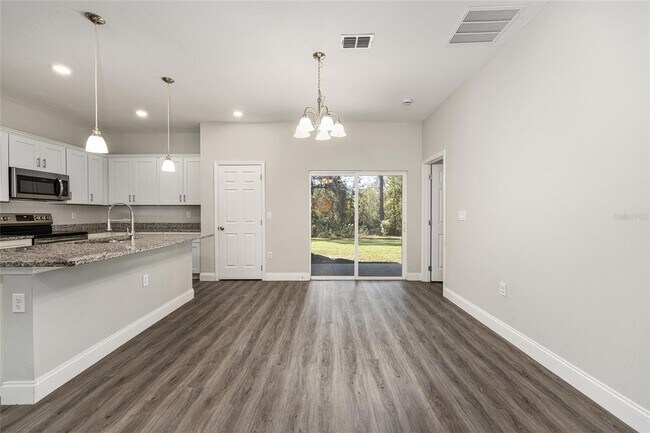 Building Photo - 5998 SW 154th Street Rd