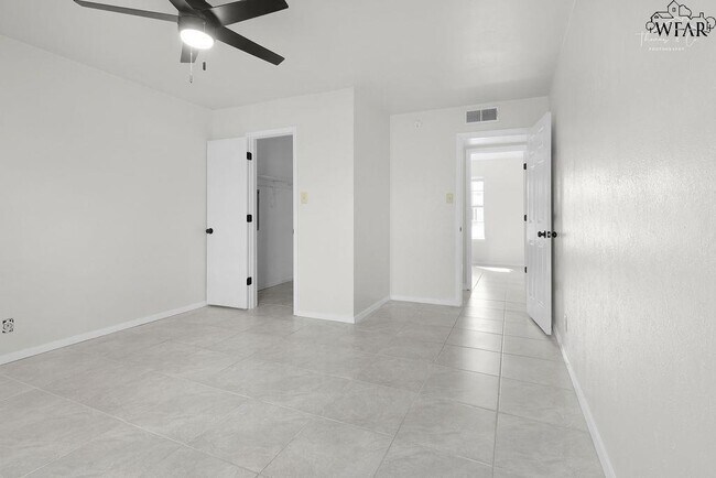 Building Photo - 4837 Colleen Dr