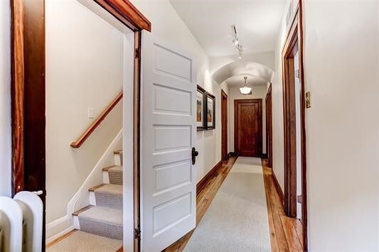 Building Photo - 219 Riverside Dr