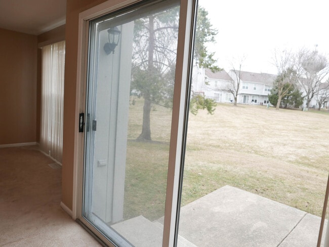 Building Photo - 1428 W Sapphire Dr