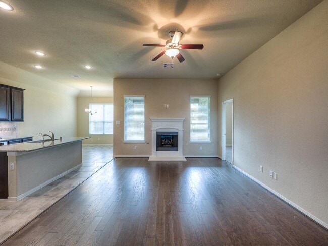 Building Photo - 1530 Holly Chase Ct