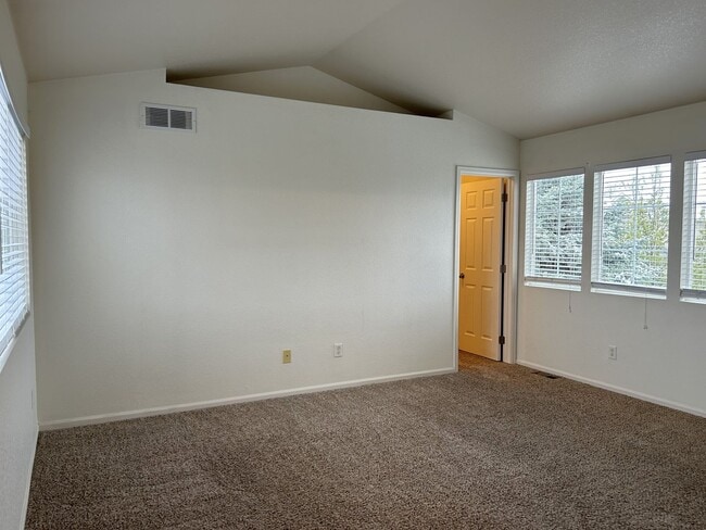 Building Photo - 2145 Clipper Way