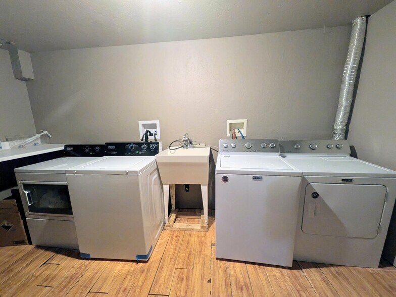 Building Photo - 250 N 100 W