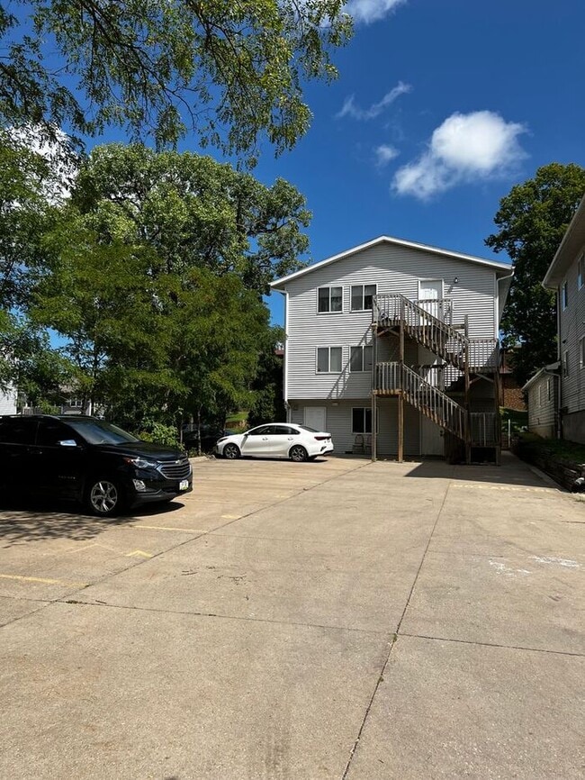 Building Photo - $1,175 | 3 Bedroom, 1 Bathroom Apartment | No Pets | Available for August 1st, 2026 Move In!