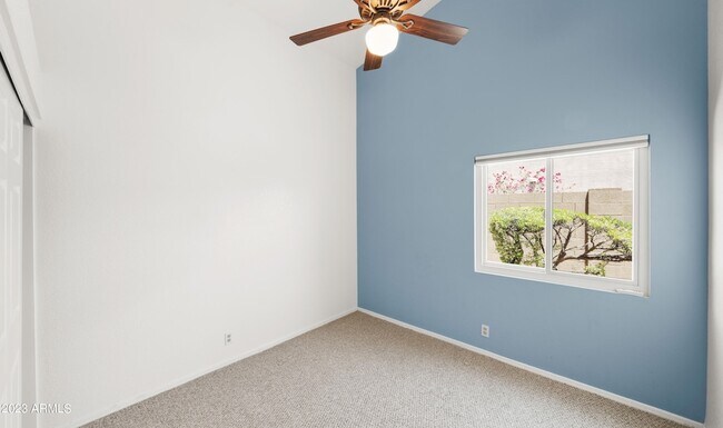 Building Photo - 4104 E Palo Brea Ln