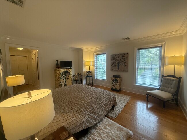 Building Photo - 24 Buena Vista Dr