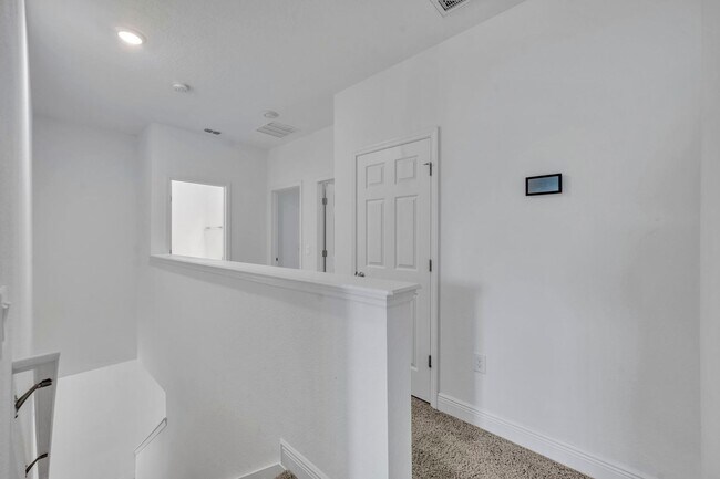 Building Photo - 1351 Merrydale Wy