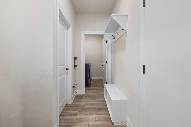 Building Photo - 156 Janelle Ln