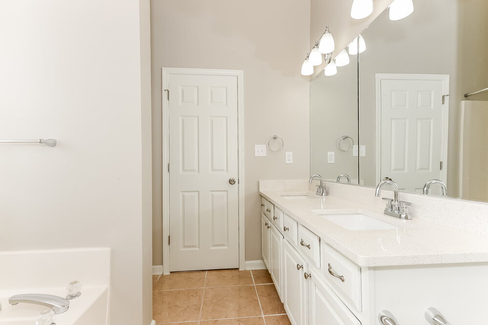 Building Photo - 1180 Eatonton Way