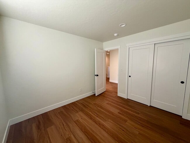 Building Photo - Gorgeous, Brand New 3 bed, 2.5 ba- Southridge Location!