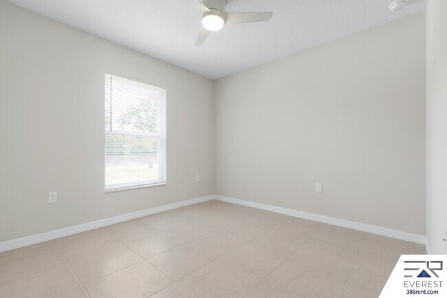 Building Photo - 14 Llovera Pl