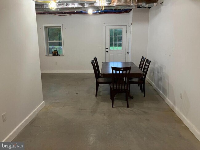 Building Photo - 2981 Harmonyville Rd