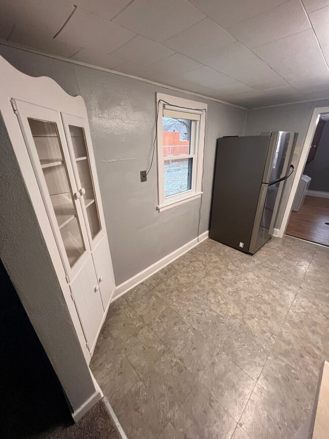 Building Photo - 2 bedroom home in Boone, fenced in yard, great for families!