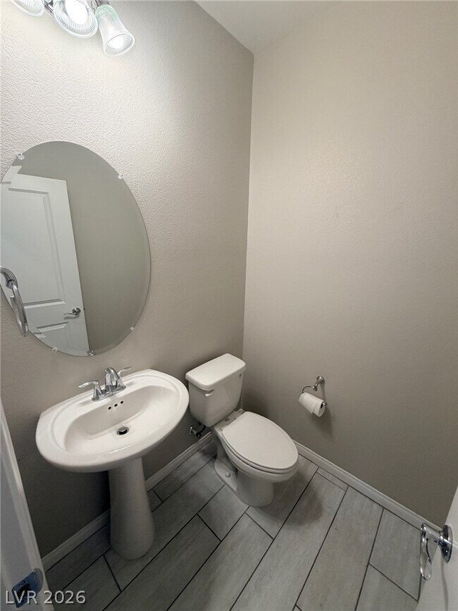 Building Photo - 10025 Desert Bighorn Ct