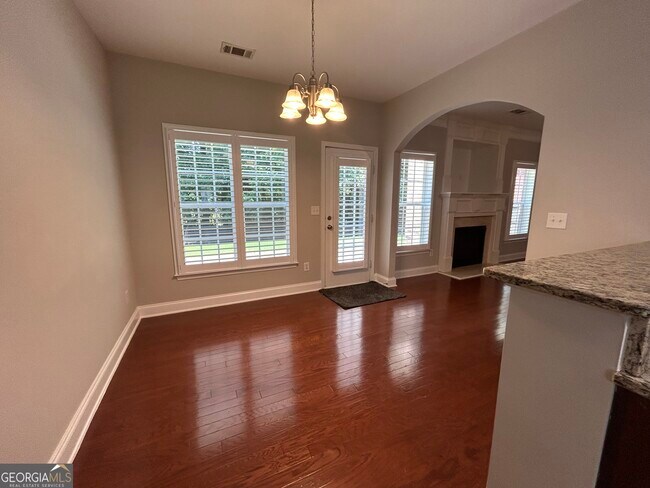 Building Photo - 765 Scenic Creek Dr SW