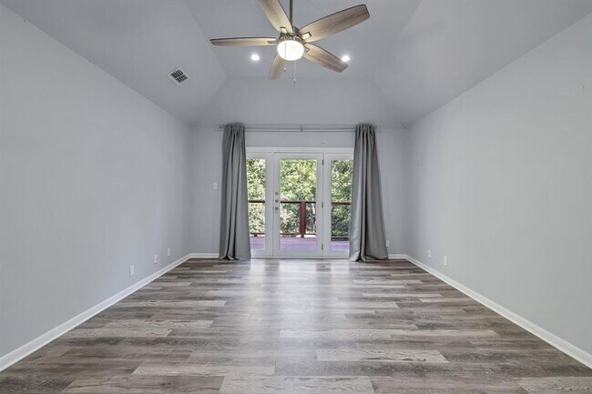 Building Photo - 3406 Westside Cove