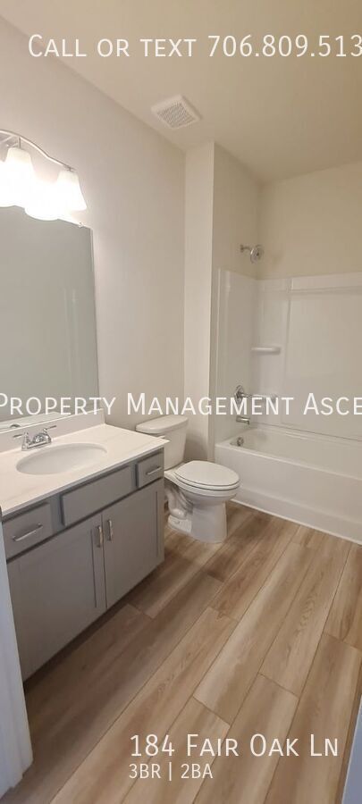 Building Photo - 184 N Fair St