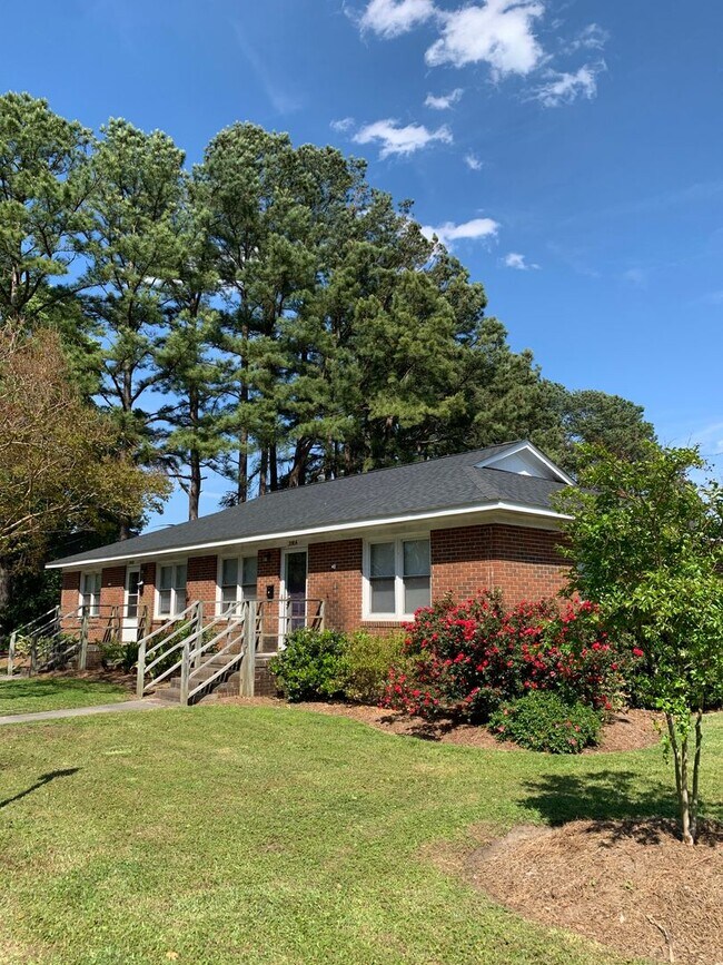 Building Photo - 200 Stancill Dr