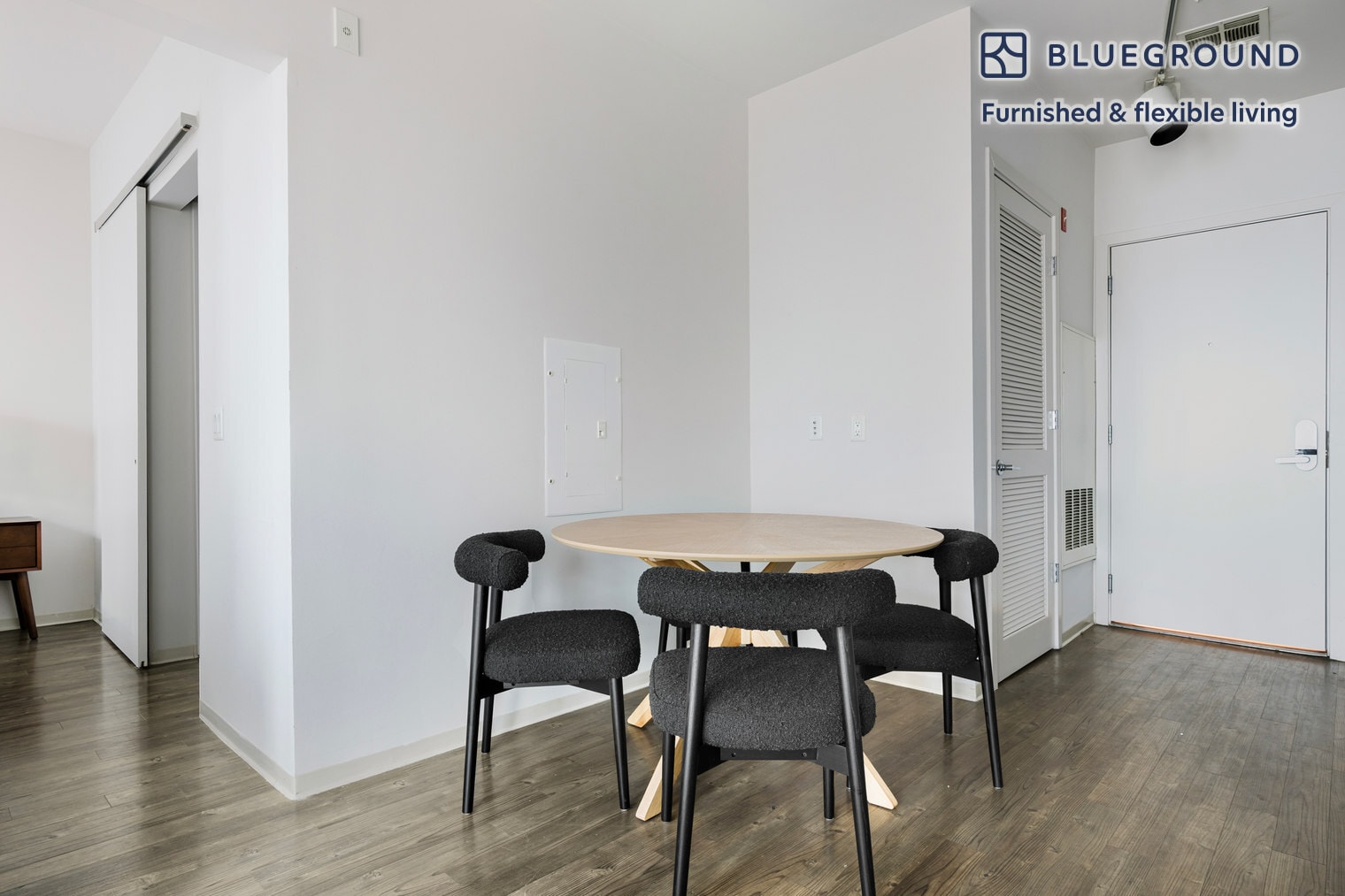 Building Photo - 445 Artisan Way