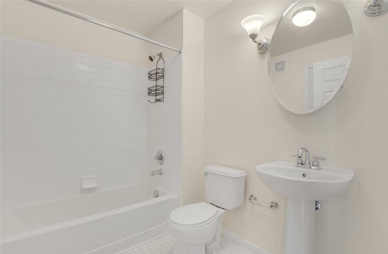 Building Photo - 3875 S Dayton St