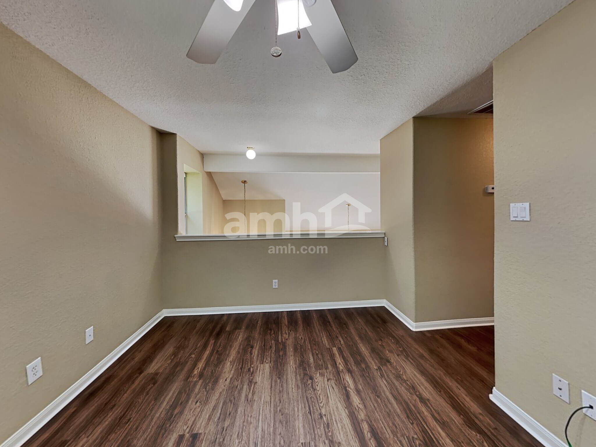 Building Photo - 3413 Stratford Dr