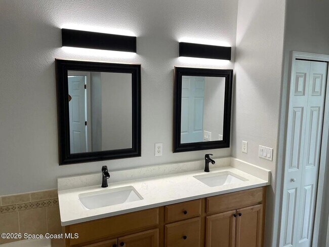 Building Photo - 5710 Claiborne St