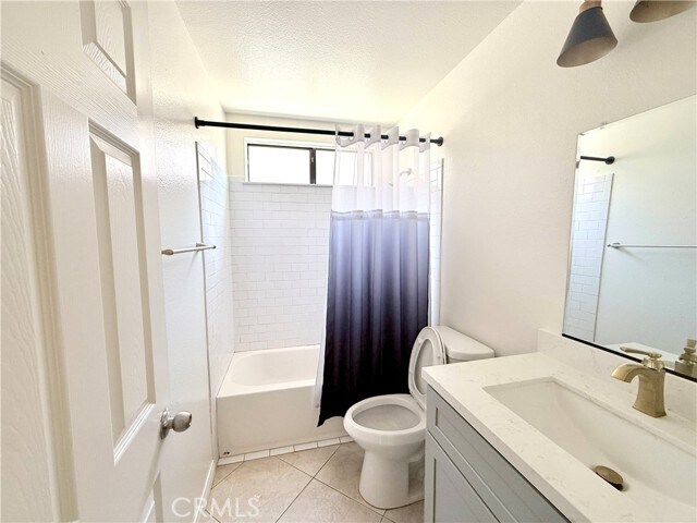 Building Photo - 1360 N Hacienda Dr