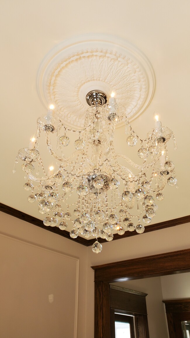 Venetian crystal chandeliers - 1402 N Girard Ave N