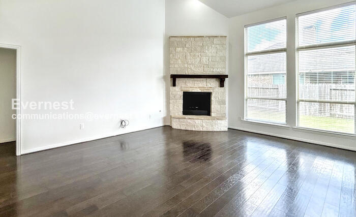 Building Photo - 4811 Sunset Park Ln