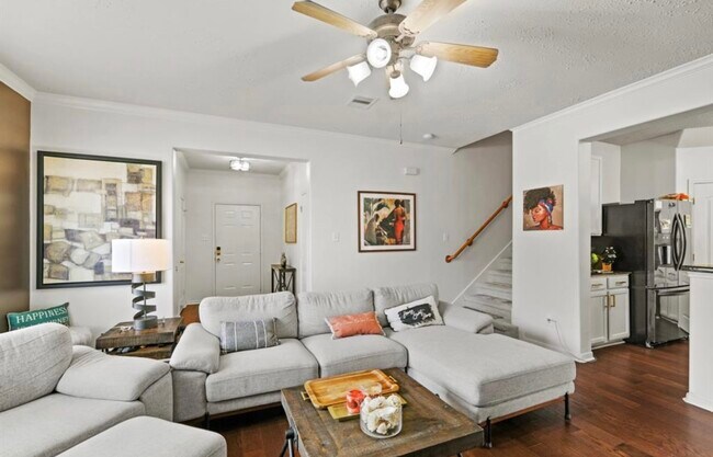 Building Photo - 7402 Hollister Rdg