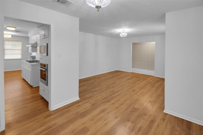 Building Photo - 4507 Ponca St