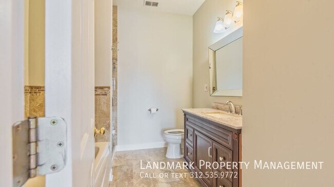 Building Photo - 1524 North Bosworth-Unit 2